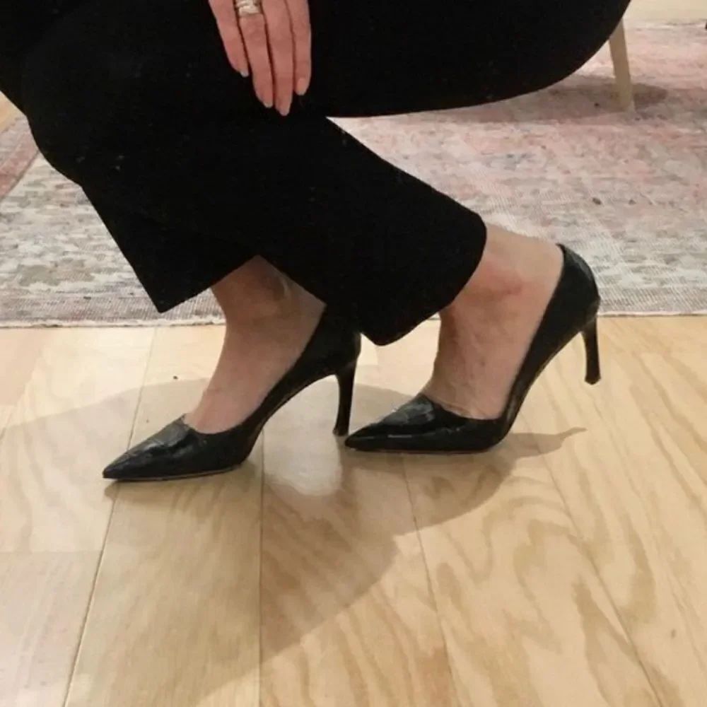BRAND NEW ROUGE HELUIM POINTED TOE HEEL SHOE G1